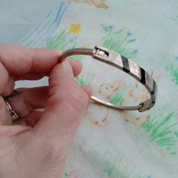 Vintage Silver Onyx Hinge Bracelet - Picture 10 of 12